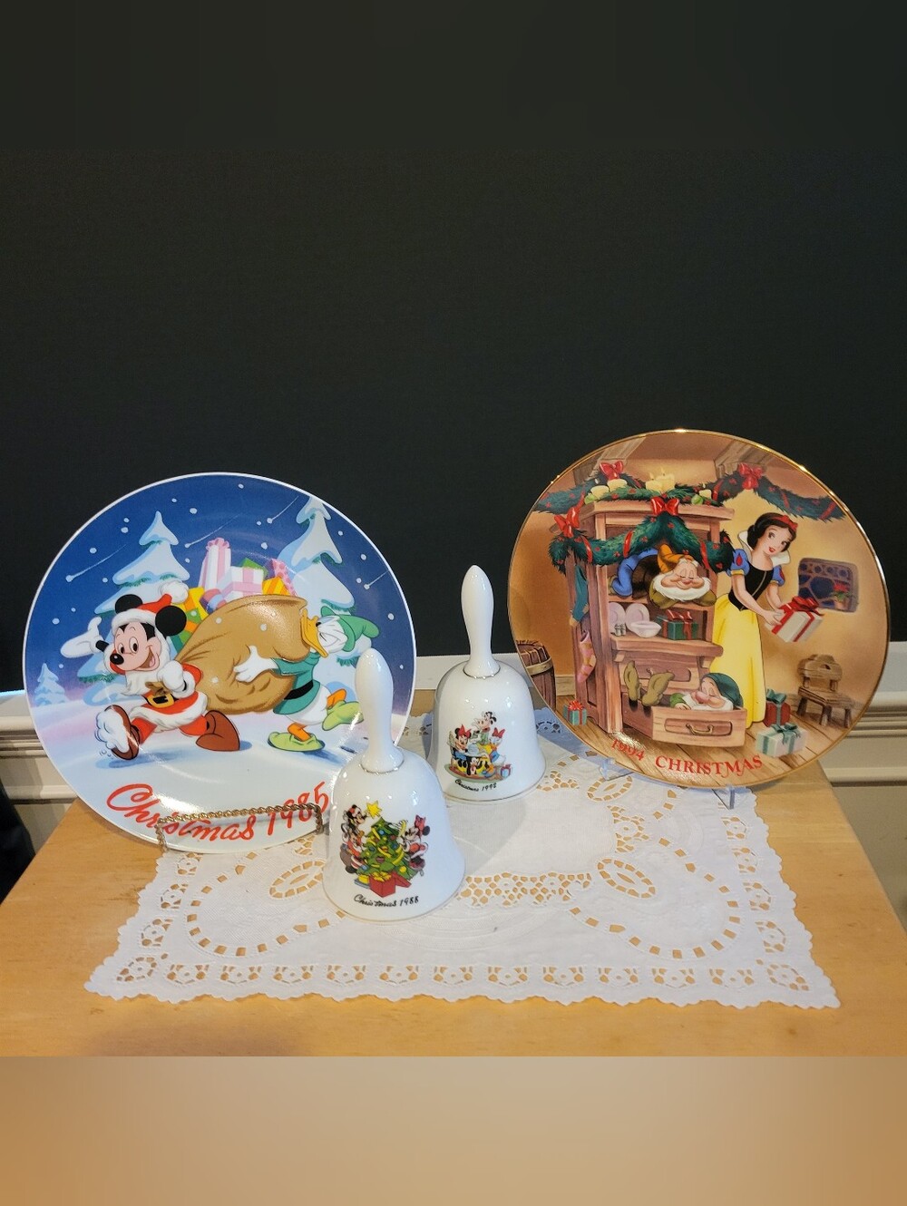 Lot of 4 Vintage Disney Decorative Plates & Bells '85, '88, '92, '94 Christmas